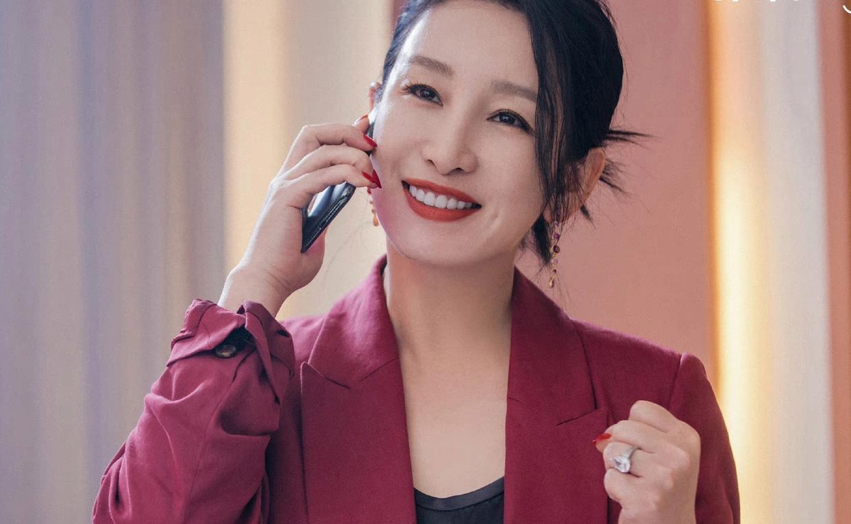 秦海璐|又一都市治愈来袭!44岁秦海璐领衔,左小青田雨作配,值得期待