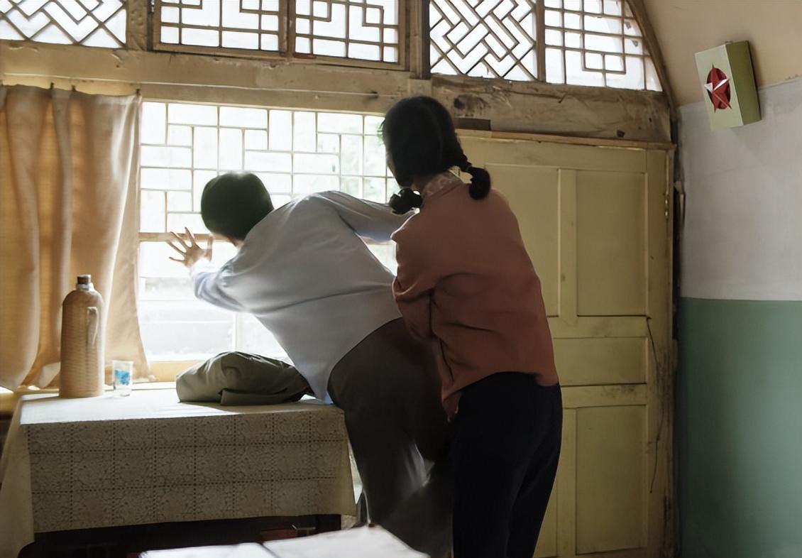 吻戏|《人生之路》因吻戏太多被投诉,网友怒骂很荒唐