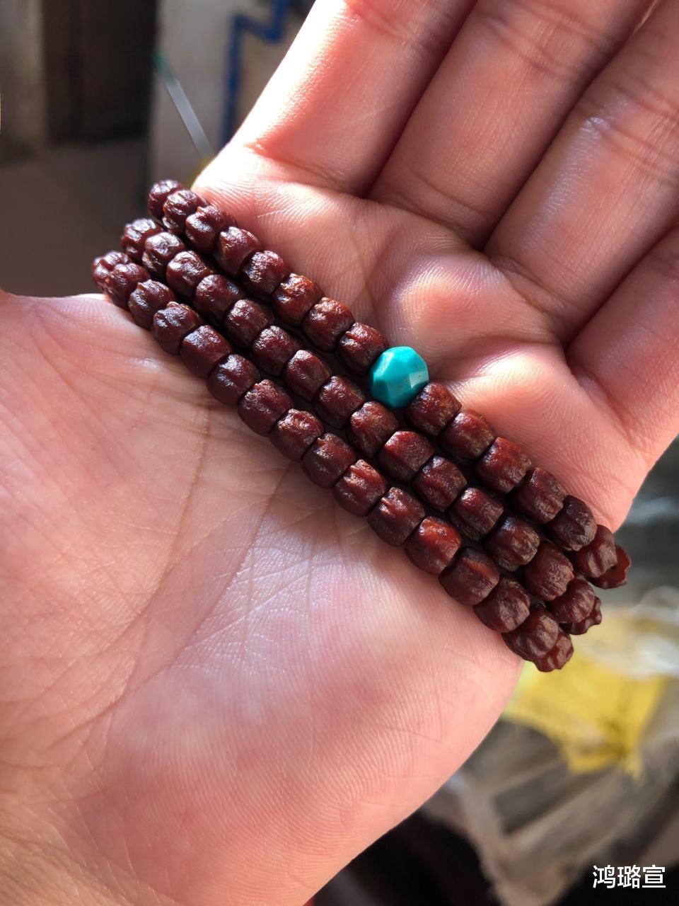 文玩手串为啥会越戴越亮?其实就是这件事儿!