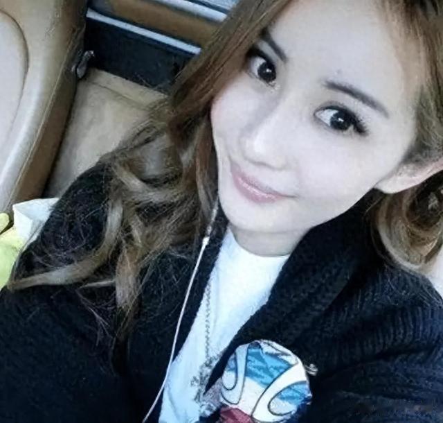 王思聪都佩服的“高端女玩家”，母凭子贵获9亿，野鸡一夜变凤凰