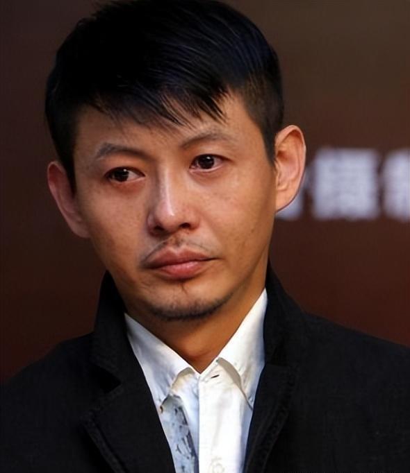 “央视一姐”到“查无此人”，49岁的董卿，终于落到今天这一下场