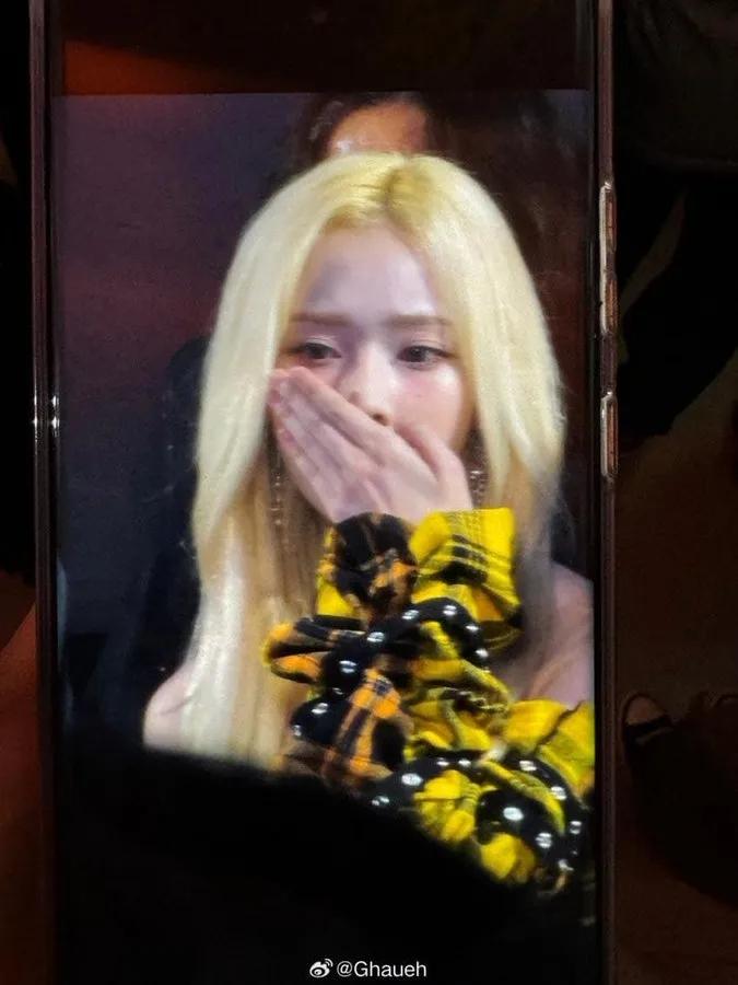 韩国颁奖典礼混乱,网传有人现场“大便”,明星艺人纷纷捂鼻掩口