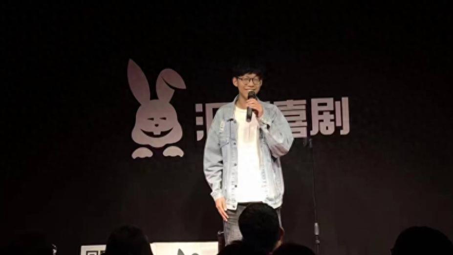 |倒贴钱请观众 脱口秀演员“明星梦”暂停