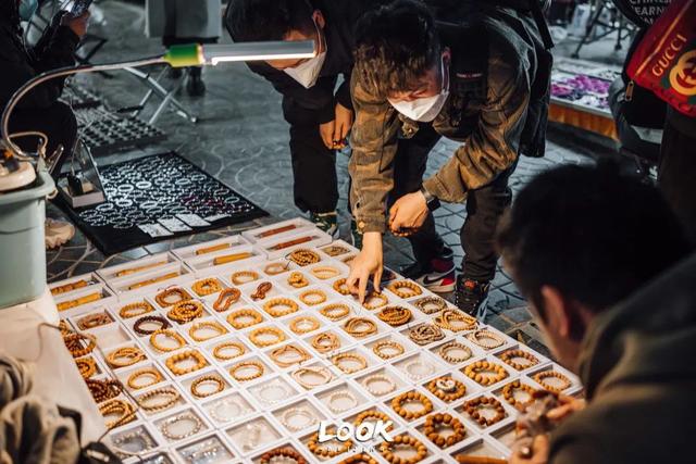 文玩|潘家园夜市重启，每周只开一天
