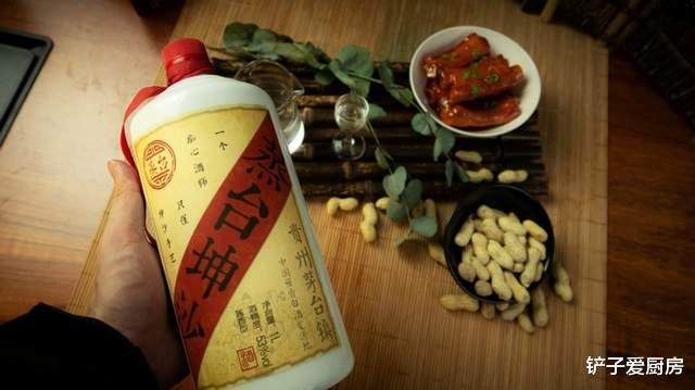 二锅头 红星二锅头的包装为何分为三种颜色？不同颜色区别很大，看懂再买