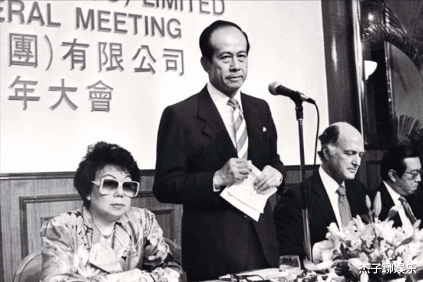 香港小姐|1989年跨年夜，李嘉诚带“最美港姐”悄悄回家，3小时后发妻猝死