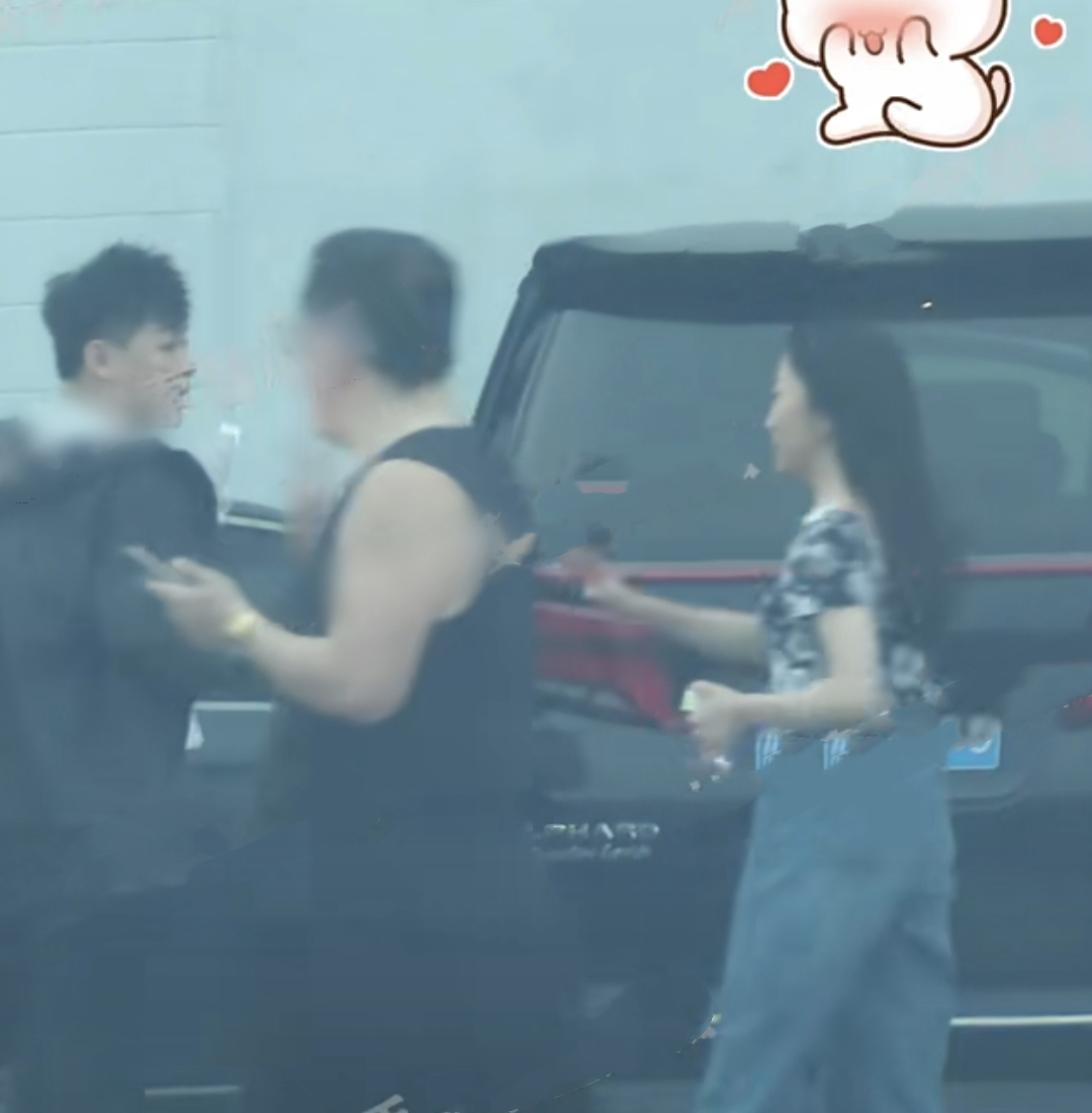 胡彦斌|胡彦斌疑与助理谈恋爱,女生正脸曝光,两人吃饭约会连续多日同回家