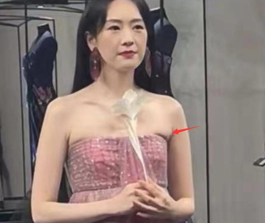 “资本大鳄”王冉:51岁迎娶小17岁童瑶,今生今世为爱妻保驾护航