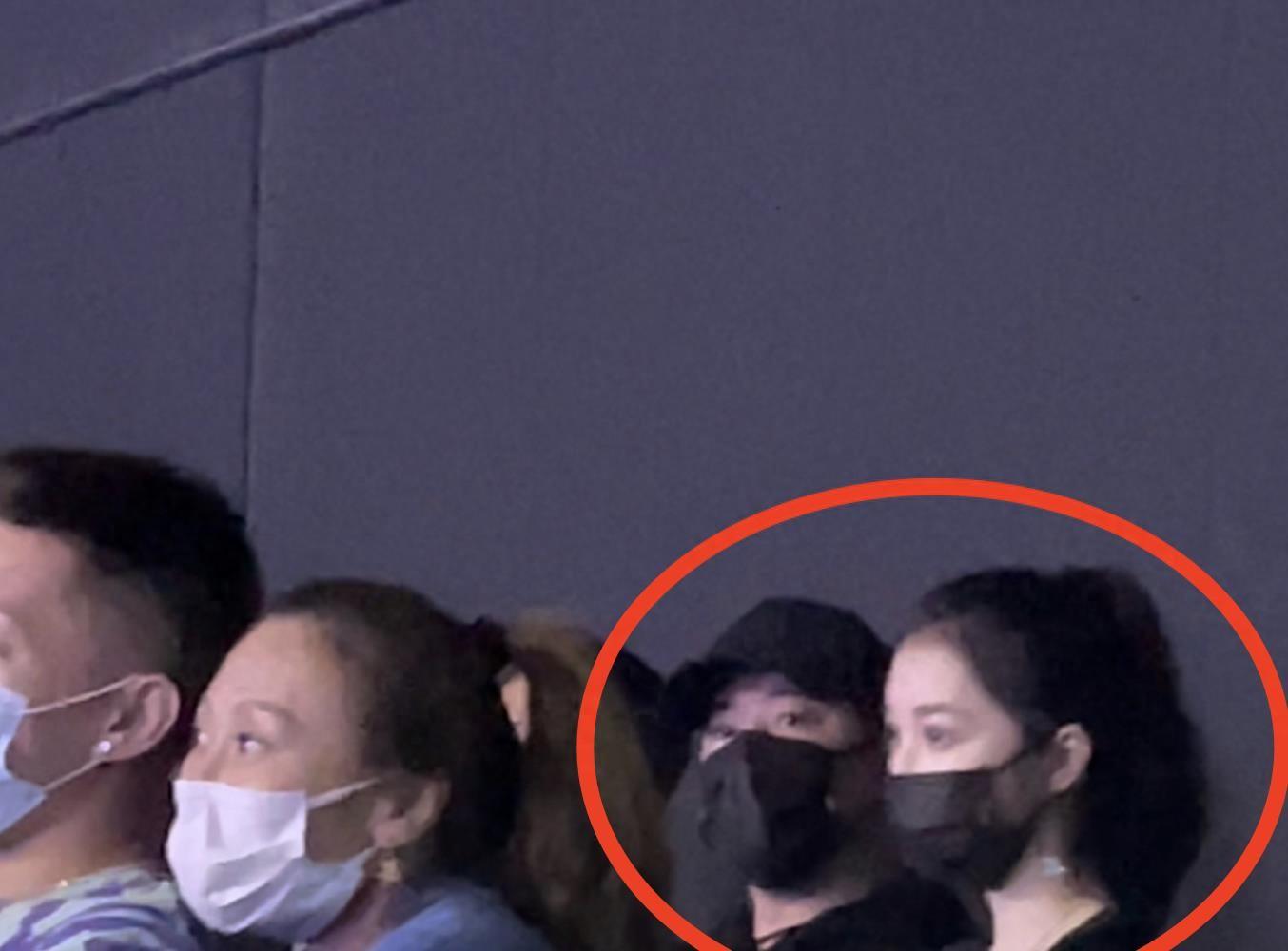 追星天花板！潘玮柏夫妇晒与孟佳后台合影，潘帅对演出赞不绝口