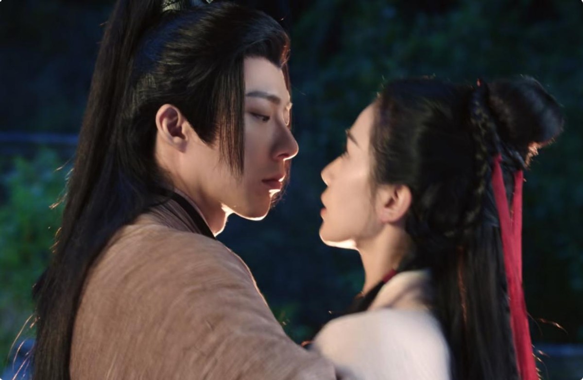 古装剧不需要演技？刘宇宁和刘诗诗一场吻戏，打碎了我的全部幻想