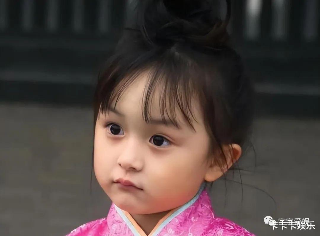 刘楚恬:因长相甜美被禁止整容,2岁出道年入百万,如今长成啥样