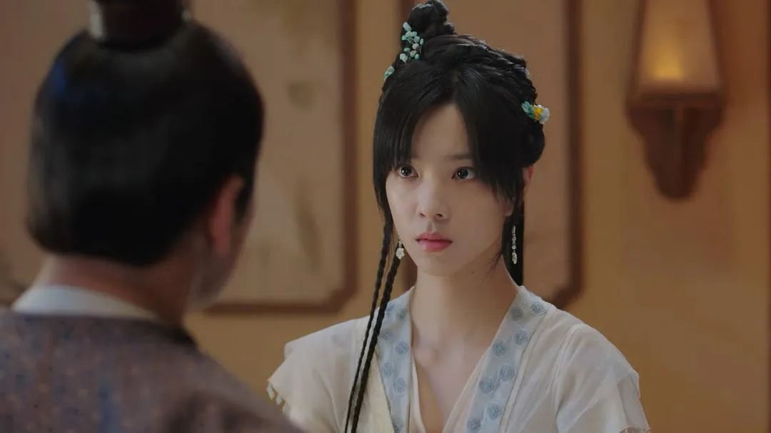 李庚希|新一代京圈小公主，资源强大，长相寡淡，“三里屯姐妹”一代不如一代