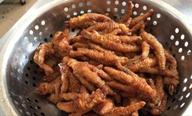鸡爪|市场上这么多鸡爪都是从哪里来的,吃起来安全吗?看完终于明白了