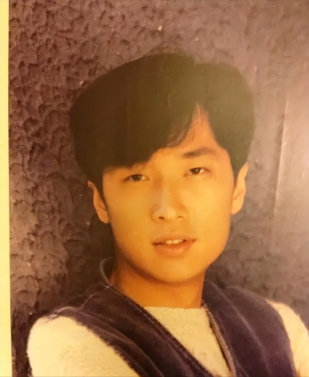 马浚伟：因为母亲身死自责，曾患抑郁症，如今华丽转身成公职人员