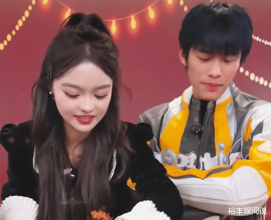 小杨哥收陈意礼为徒惹非议!仪式对比太简单,知情人士分析原因