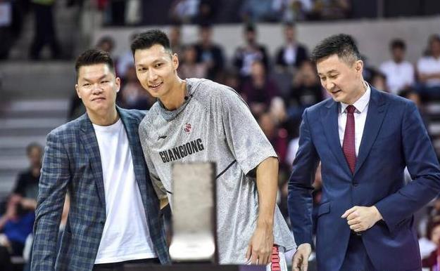 周琦的巨额签字费问题被曝光,周琦铁定是拿不到这笔钱(谁签约周琦都会