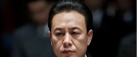 从大火到“原形毕露”，张颂文仅用八个月，终是走了张小斐的老路