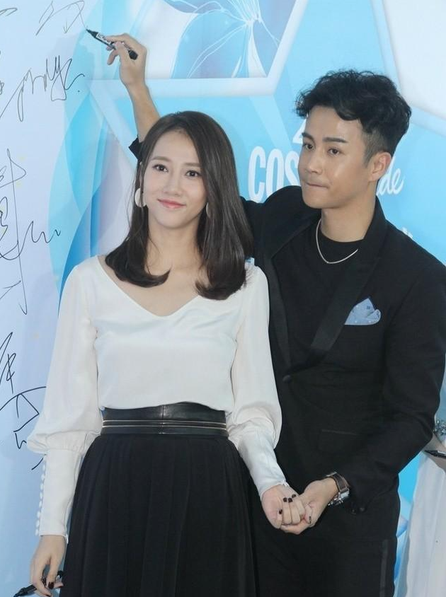 歌手弦子，音乐路坎坷，她已经结婚多年，儿子暖暖已经7岁啦！