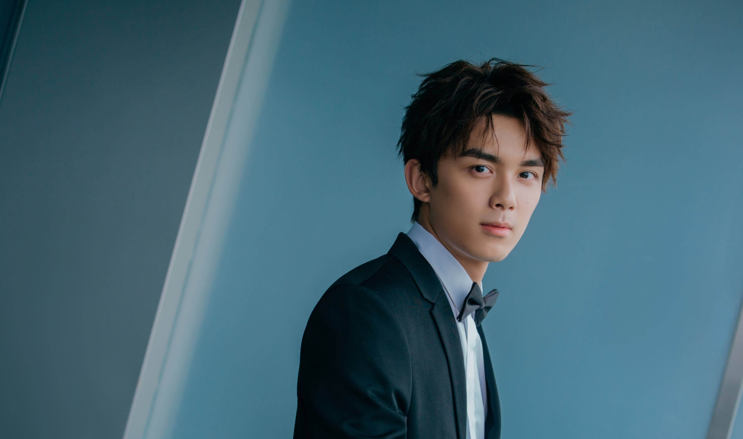 吴磊|吴磊,尽可能地将每一个人物塑造的栩栩如生,好好体会人生