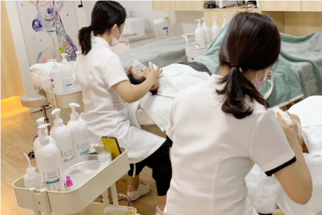 美容行业：深度揭秘赚钱背后的秘密