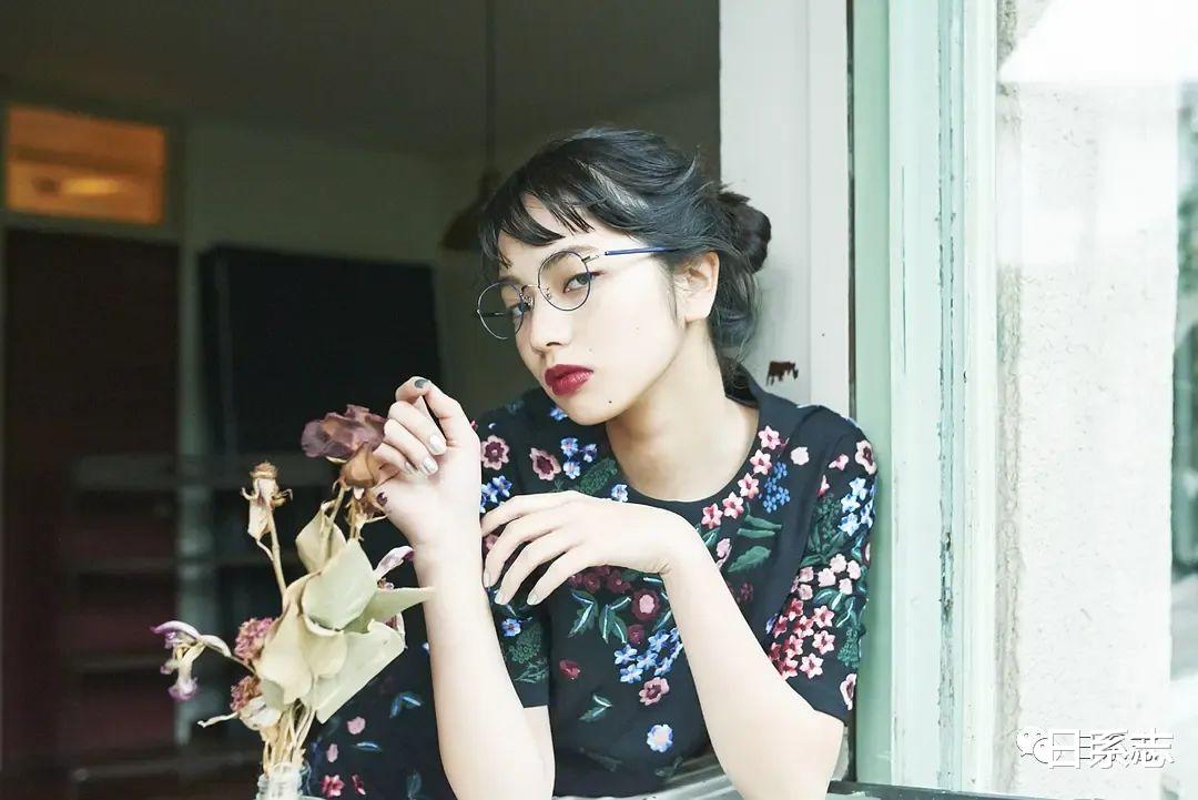 穿衣搭配 原来,用衣服撑起的时尚感,在随意的氛围感面前也会黯然失色啊!