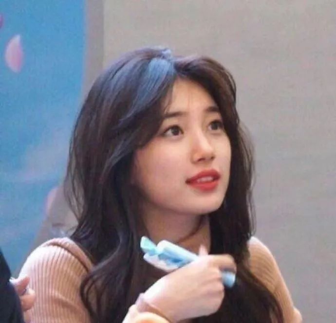 内娱抄她脸的都火了，她自己却沦落到和馒头脸普男拍烂剧？