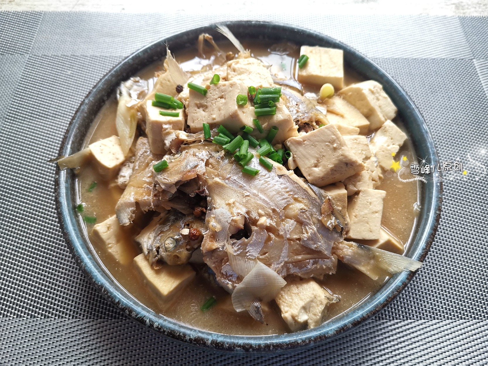 银鲳|秋后，吃牛羊肉不如吃它，简单炖一炖太鲜了，老人孩子都喜欢！