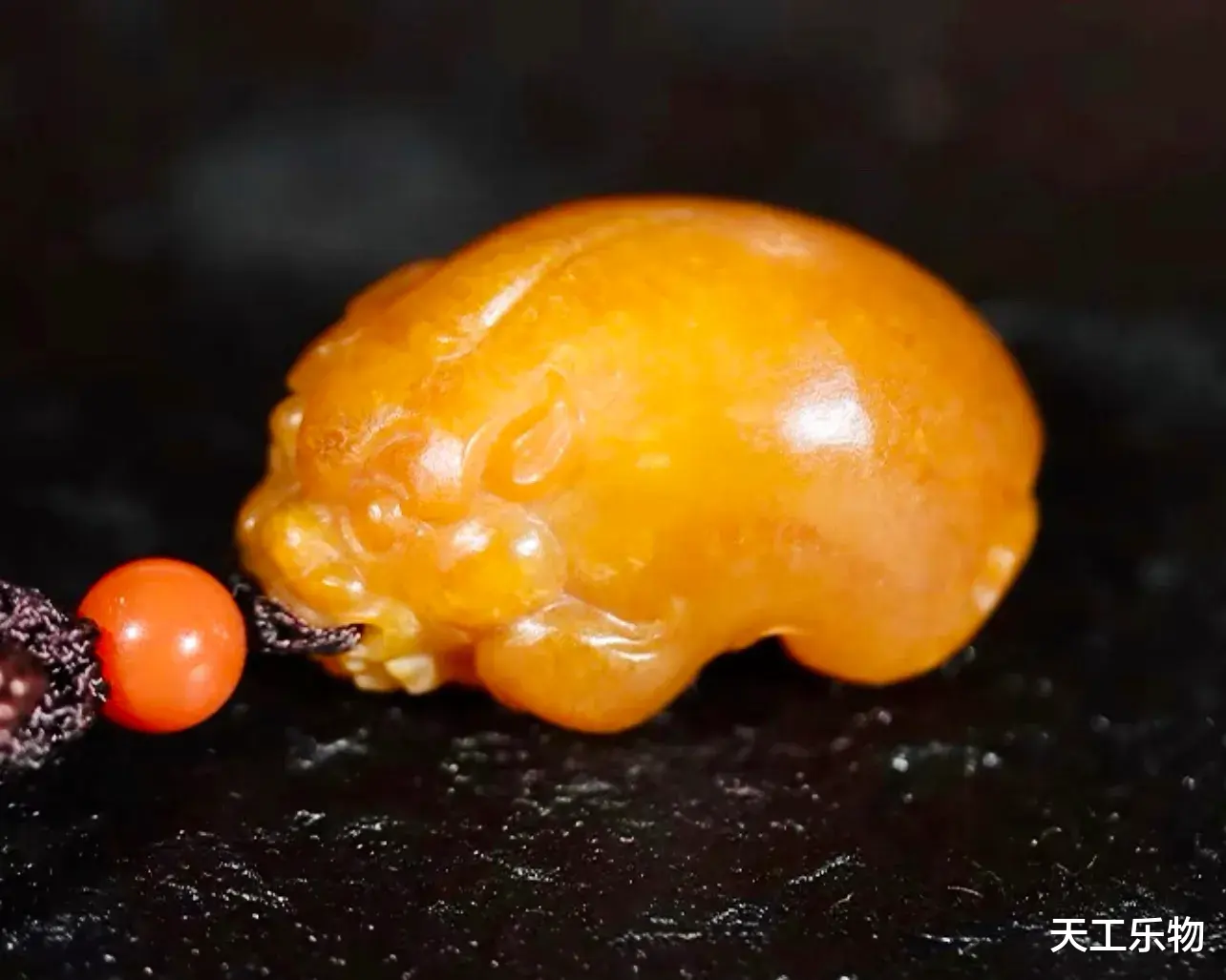 玉色不同效果不同！那些盘出来的彩色和田玉！