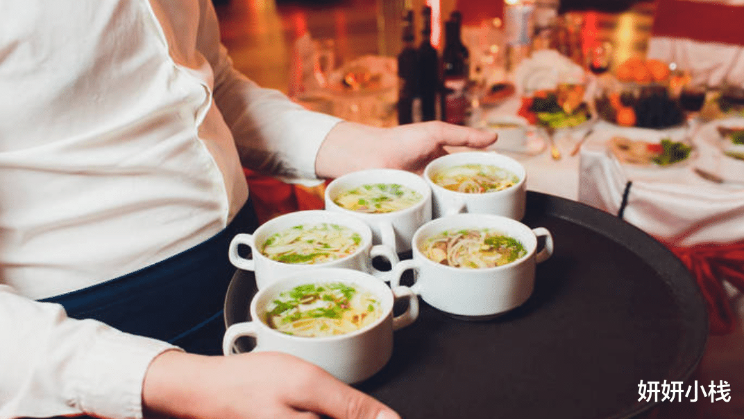 羊肉|男子遭遇“蛋羹刺客”!16元蒸蛋仅一层蛋皮,餐厅态度让人心凉