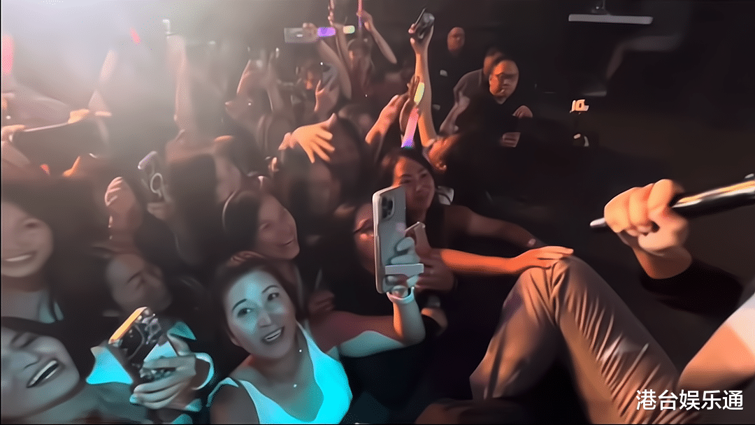 TVB视帝陈展鹏赴美开演唱会,领先香港天团MIRROR一步达成壮举