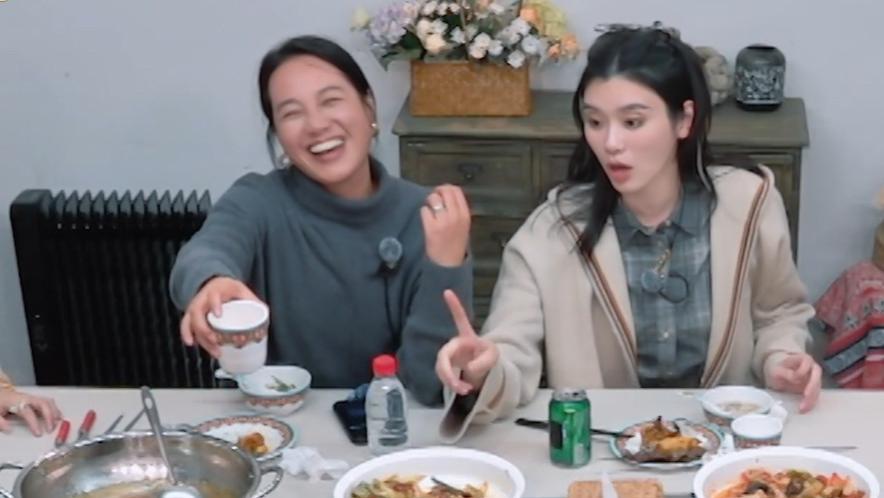 朱丹赢麻了！周一围才是恋爱脑，会帮老婆吹头发，不在乎对方二婚