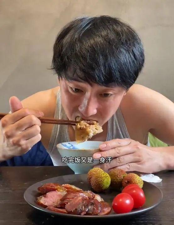 37岁知名男演员现状:搭档孙俪,如今住10平米破房,不能上厕所!