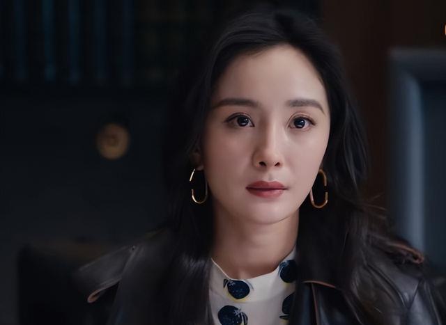 杨幂|杨幂新经纪公司注册资金500万!妈妈占股6成经纪人3成,本人0持股