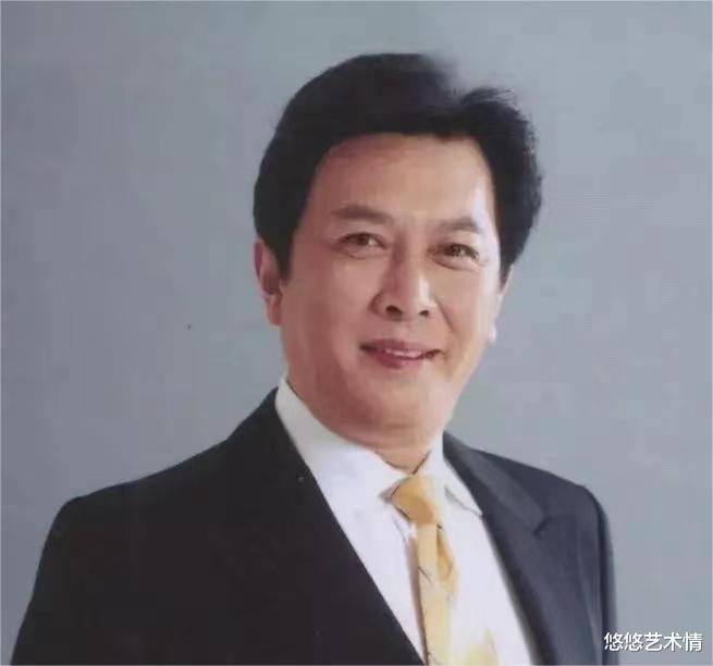 钟楚曦|网友喊话唐国强:国内赚钱国外花,也是一种对祖国的背叛!