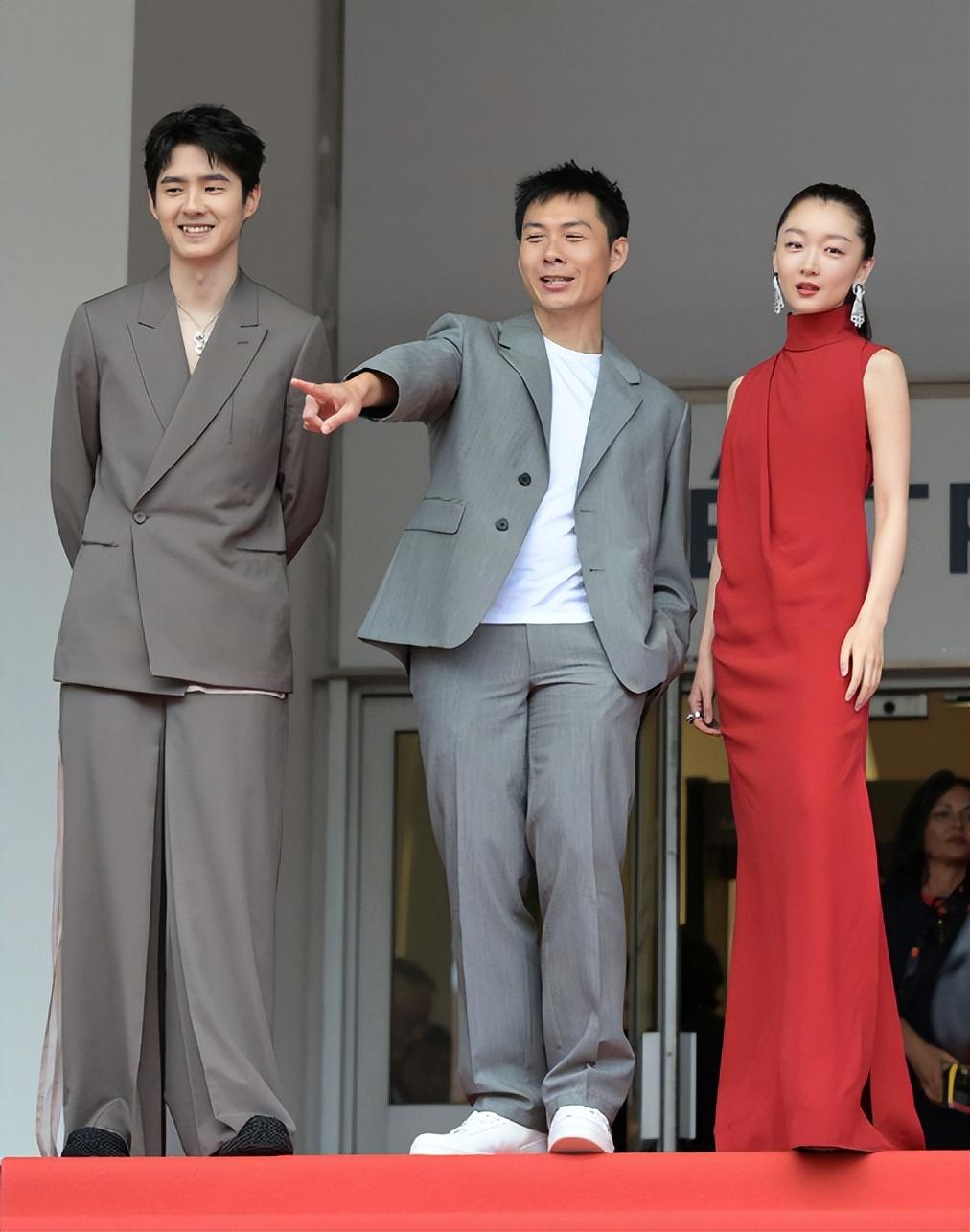 |连换七套礼服后,再看范冰冰在戛纳的处境,秦海璐全说对了