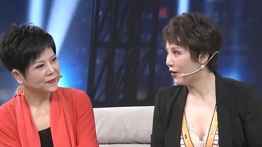 |她曾红过毛阿敏，却因放鸽子被春晚拒之门外，如今54岁依然美丽
