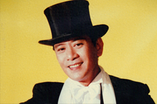 2002年“妖王”罗文去世，葬礼轰动全港，刘銮雄为何会被赶出灵堂