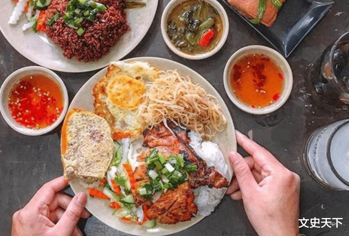 |越南“四大怪菜”,全是当地人的心头爱,外国人看了不敢下筷!