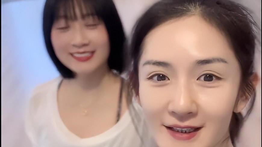 戚薇 41岁谢娜产后瘦身20斤，自爆秘诀是尊巴，素颜状态好但眼窝显疲态
