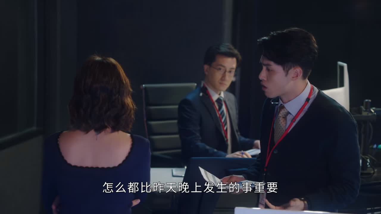 佘诗曼新剧才是御姐和奶狗的正确打开方式？网友喊金莎来抄作业