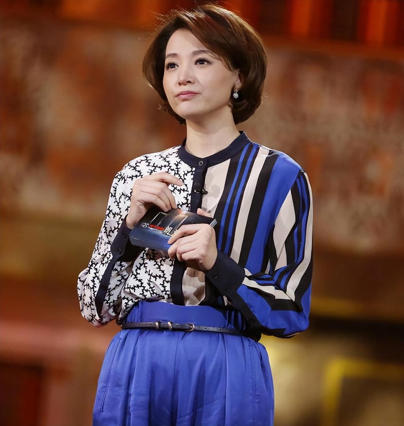 李咏|从国民女神,到销声匿迹,49岁董卿,不再被宽容