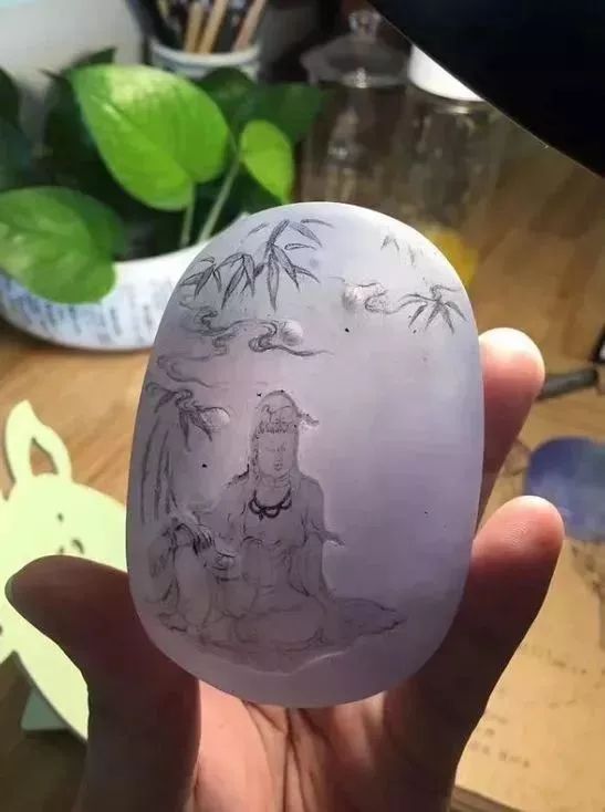 木那切出冰紫雪花棉疯涨，巧雕出的成品