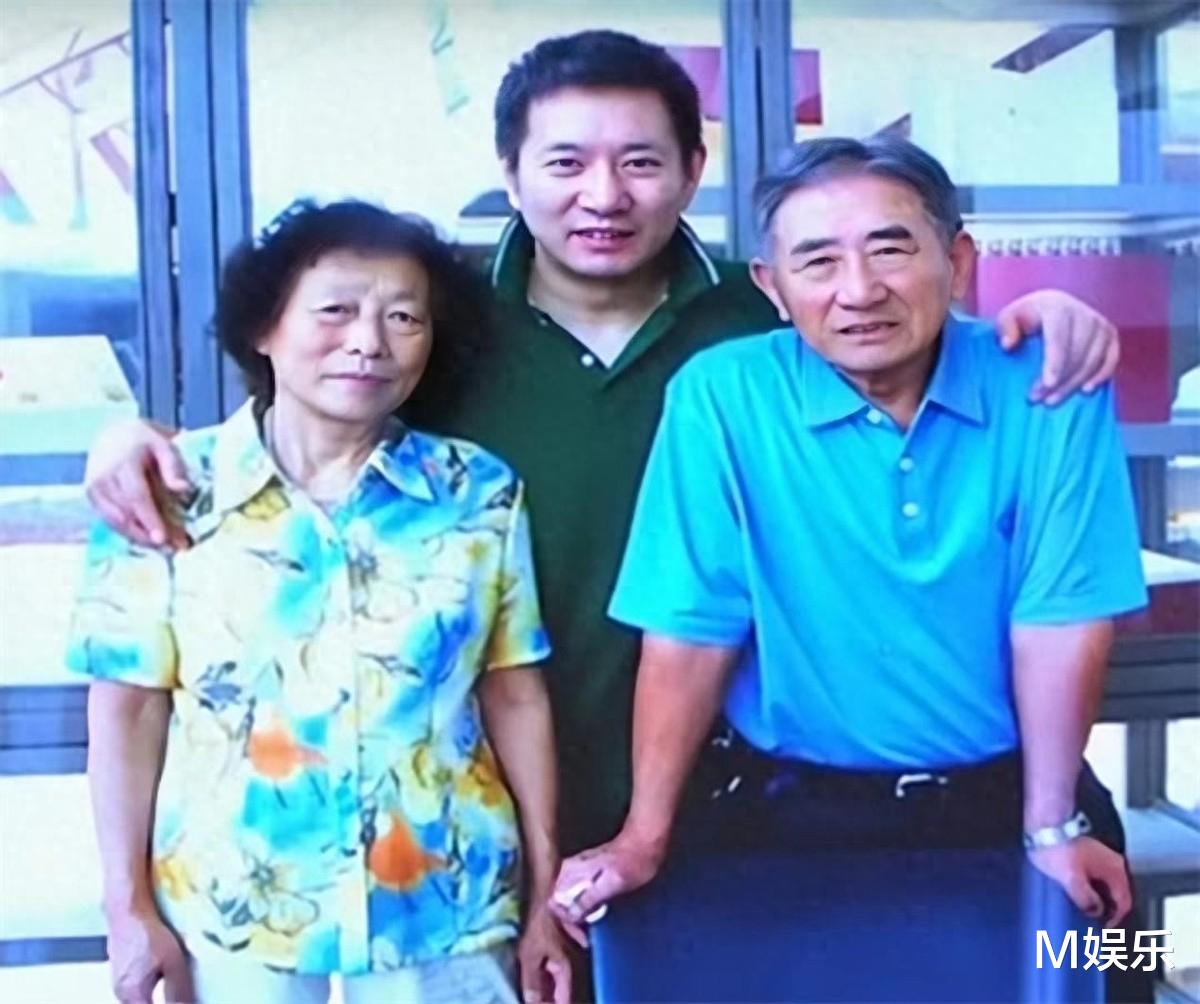 他身价过亿至今未婚,53岁在线征婚,称条件不重要,感觉最重要