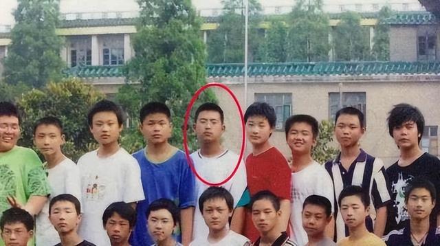 黄晓明 内娱的男星越减越丑？罗云熙瘦成“病态”、黄晓明重回巅峰