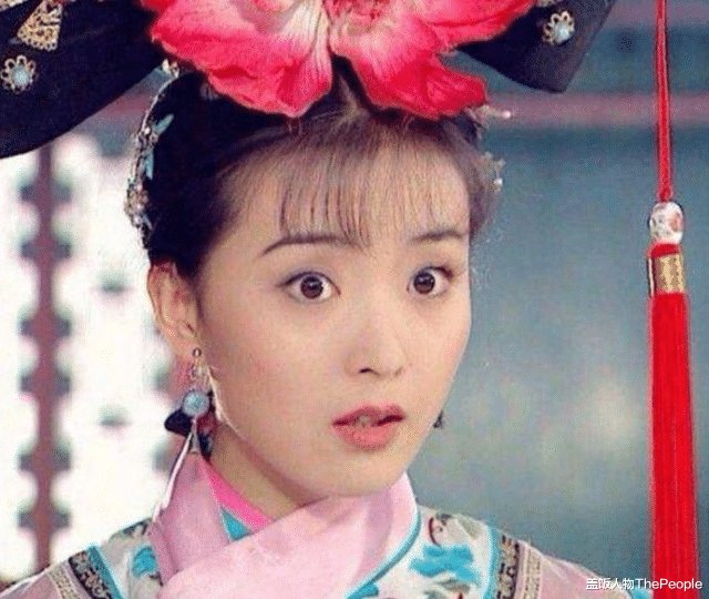 牛莉|49岁王艳陷整容风波！苹果肌突出、超宽双眼皮太抢镜，牛莉更离谱