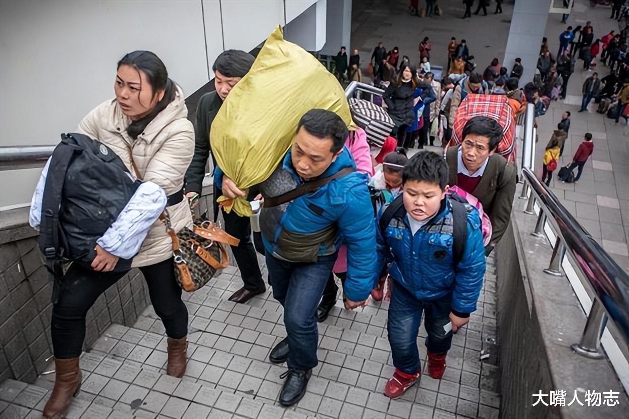 影帝被前妻骗走5000万,6个孩子都不是亲生的,他这一生是一场“大戏”