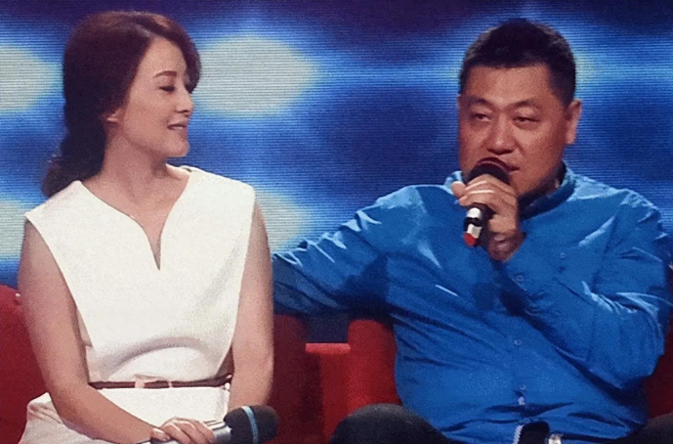 她嫌丈夫丑不想要孩子,丈夫宠爱将240万交给她,女儿今20岁