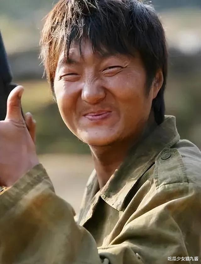 |王大治带妻女看廉价房,邋遢似流浪汉,妻子衣服35元背破布袋