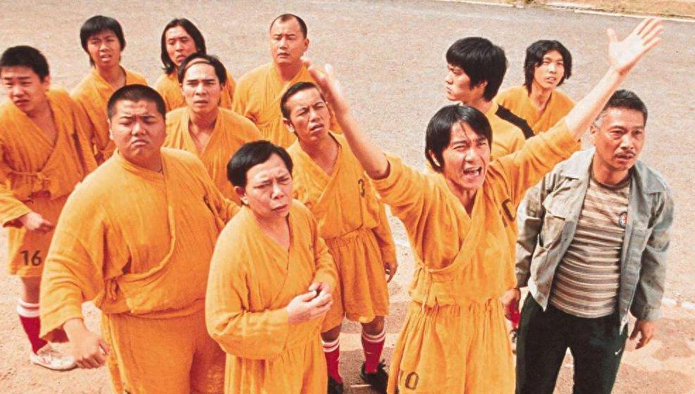 逼成龙下跪,胖揍曾志伟,排挤星爷,如今的他如何消失了?