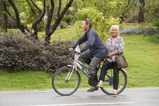 “人到六十九,五地不停留”,指的是哪五地不能去?老年人要知道